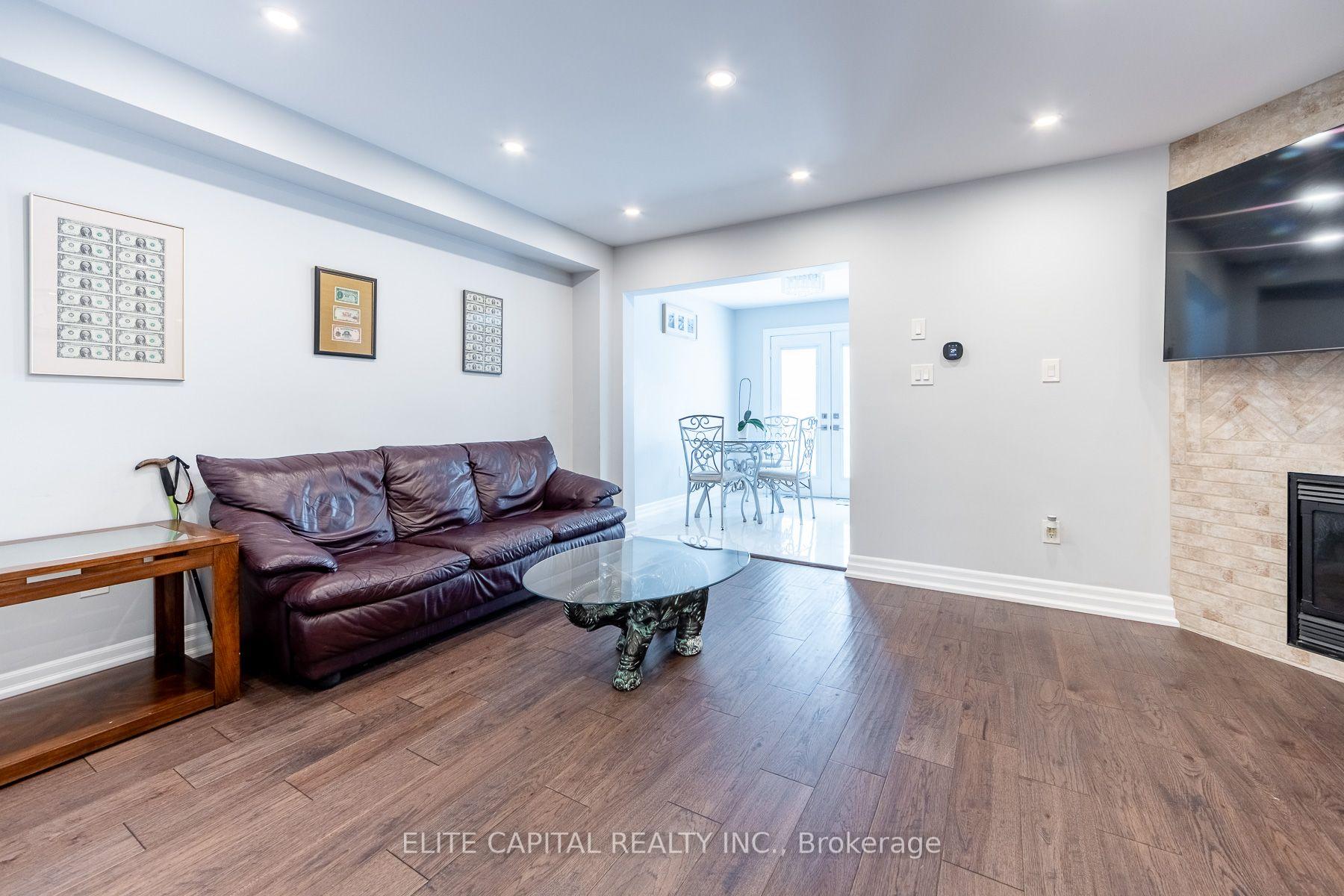 Photo 3 of 405 King Street E, East Gwillimbury, Mt Albert — HOMEH