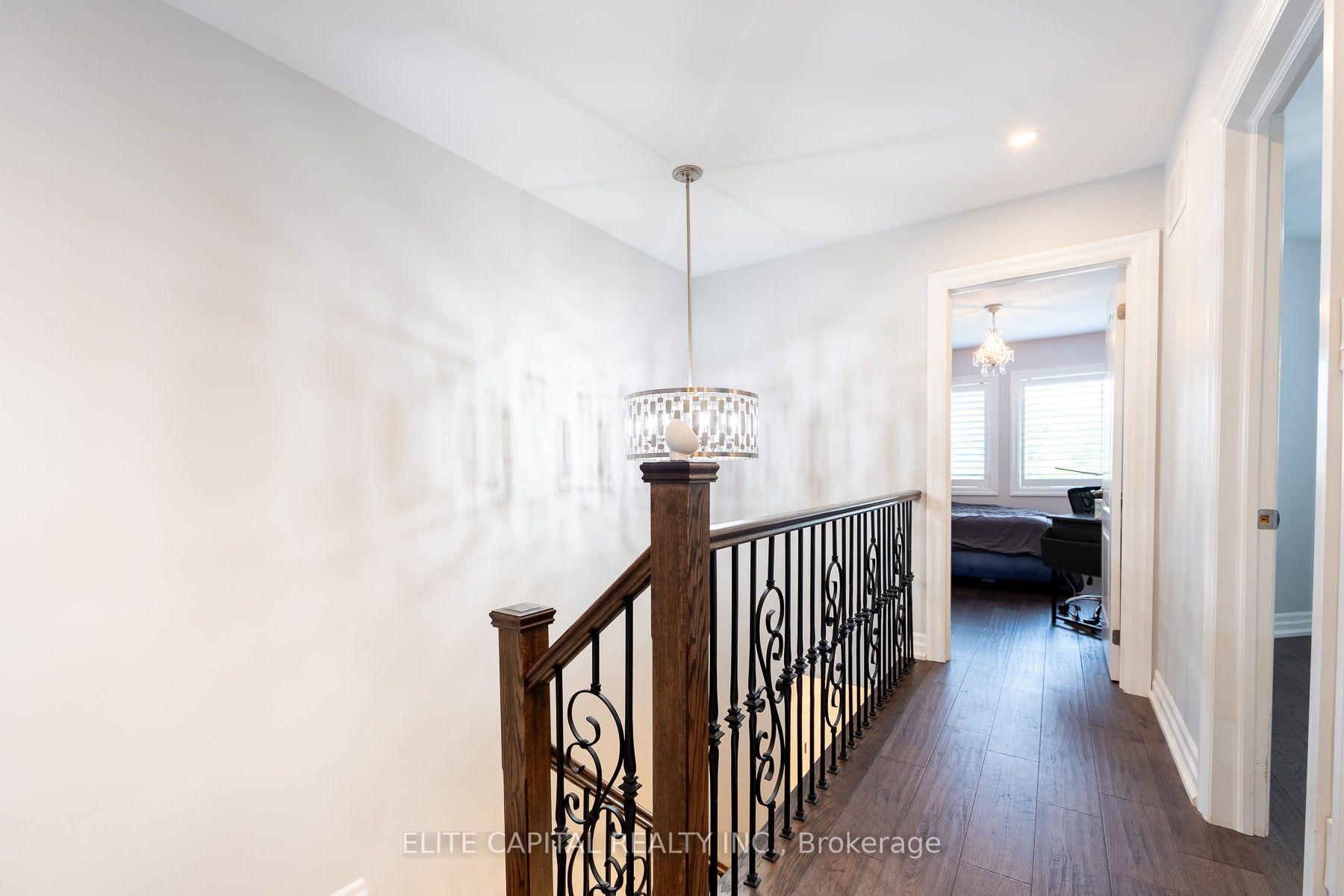 Photo 8 of 405 King Street E, East Gwillimbury, Mt Albert — HOMEH