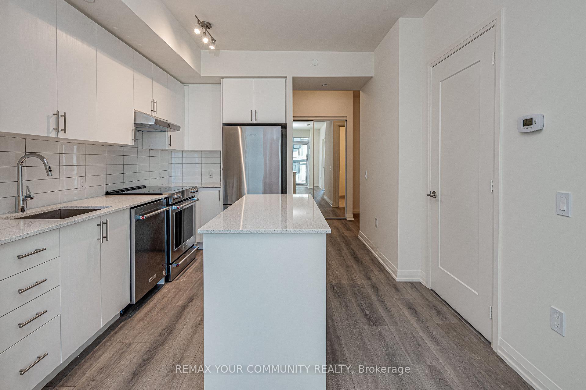 Photo 3 of Unit 1707, 9000 Jane Street, Vaughan, Concord — HOMEH