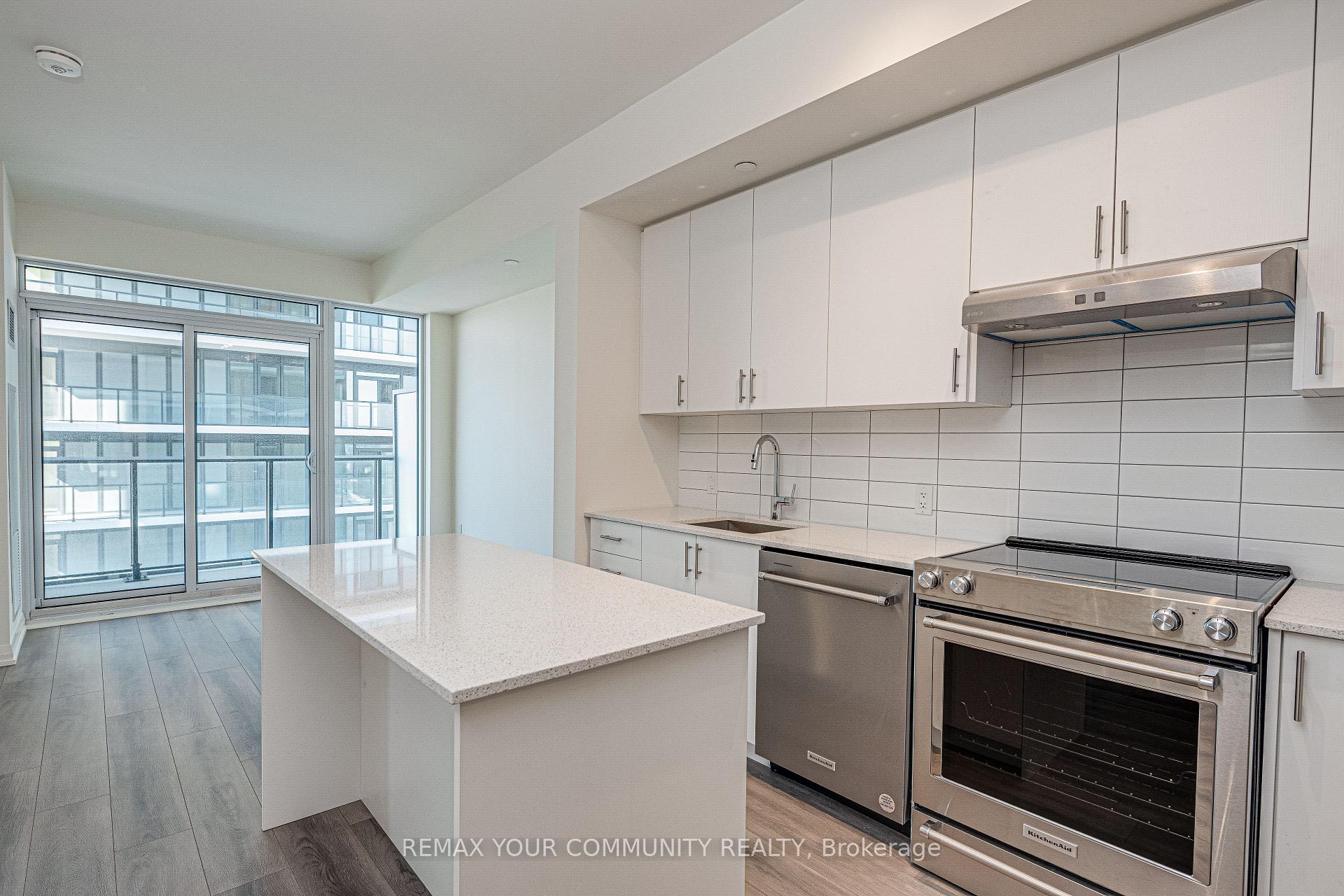 Photo 5 of Unit 1707, 9000 Jane Street, Vaughan, Concord — HOMEH