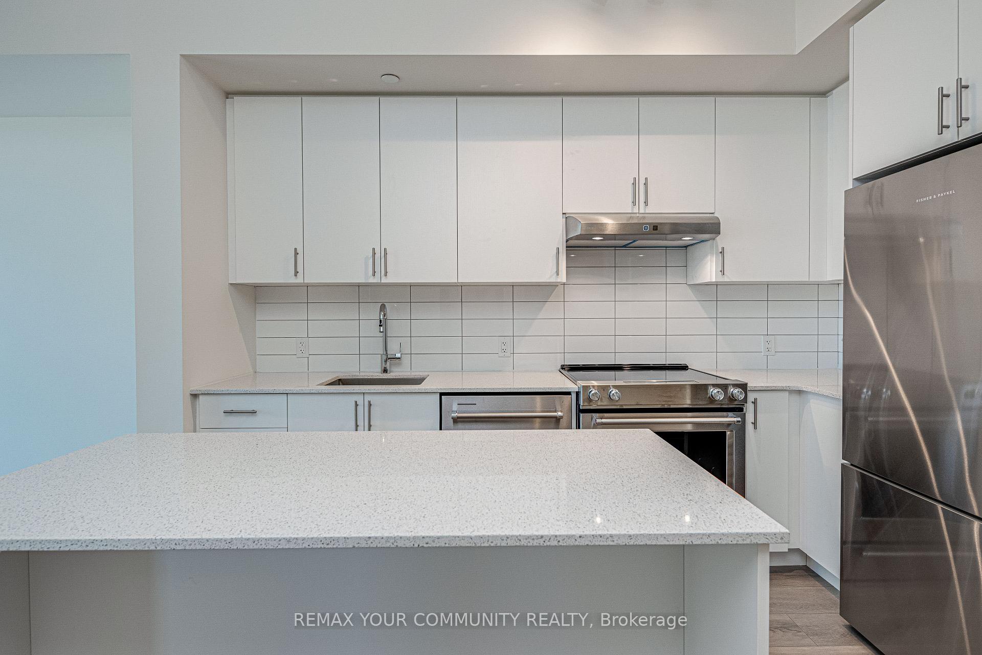 Photo 7 of Unit 1707, 9000 Jane Street, Vaughan, Concord — HOMEH