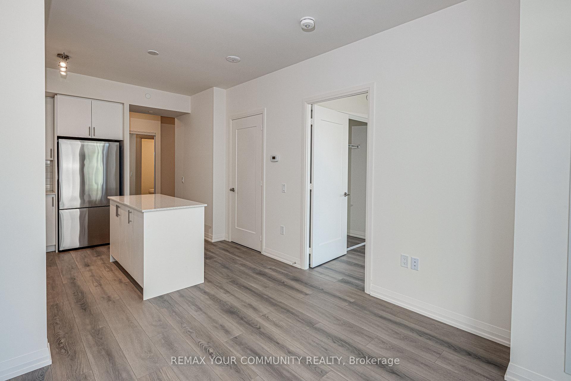 Photo 10 of Unit 1707, 9000 Jane Street, Vaughan, Concord — HOMEH