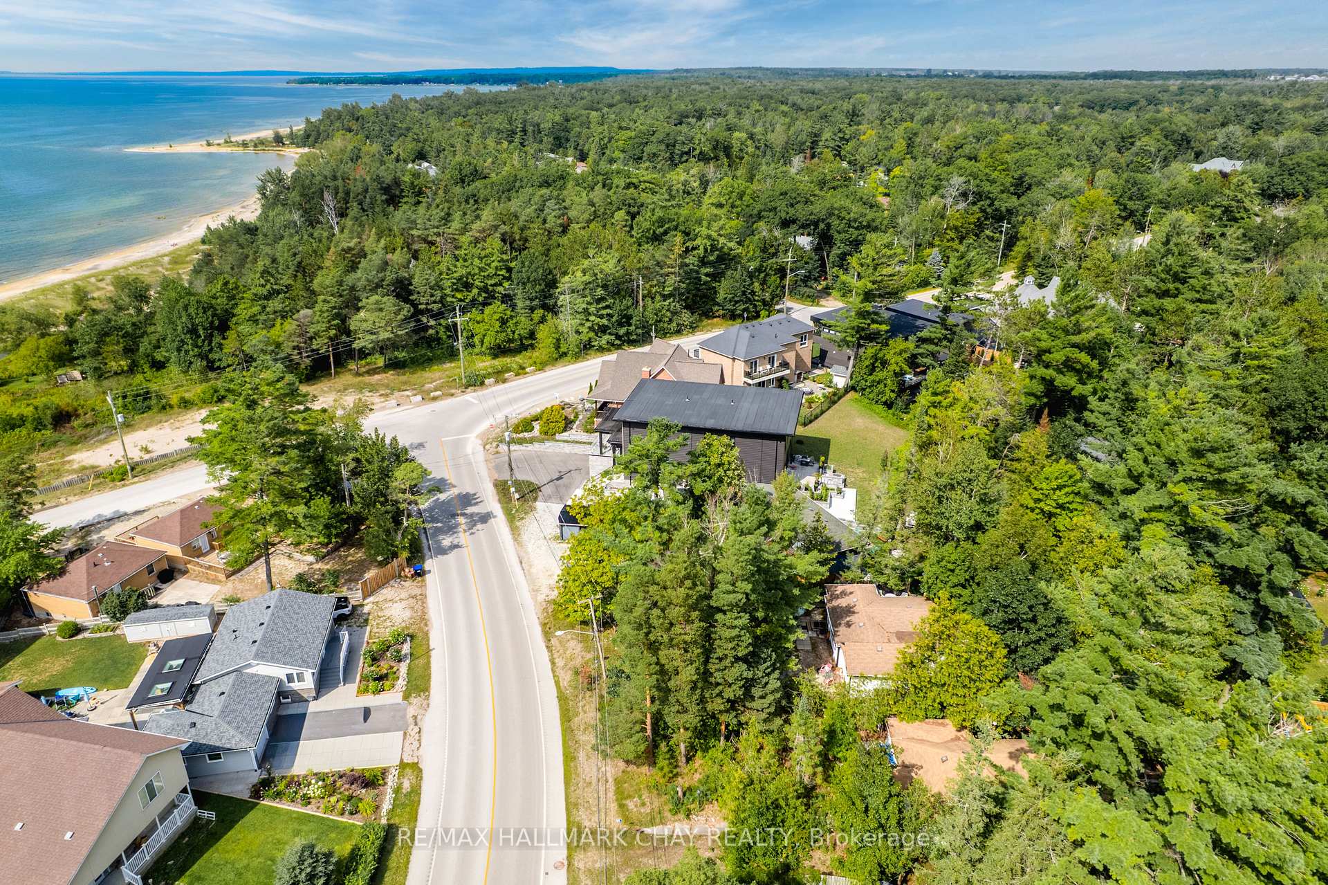 Photo 23 of 1221 River Road E, Wasaga Beach — HOMEH