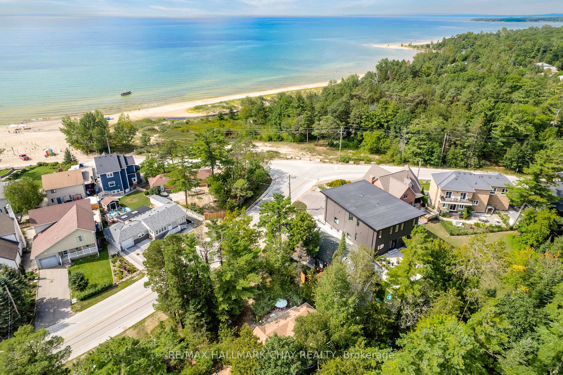 Photo 33 of 1221 River Road E, Wasaga Beach — HOMEH