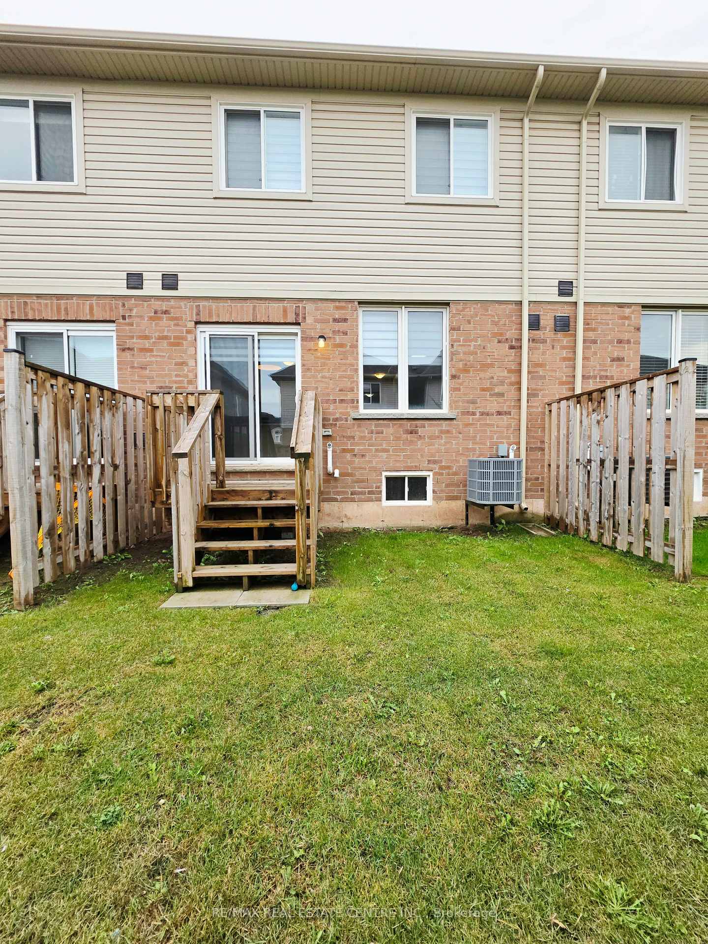 Photo 5 of Unit 16, 9 Arietta Lane, Hamilton, Winona — HOMEH
