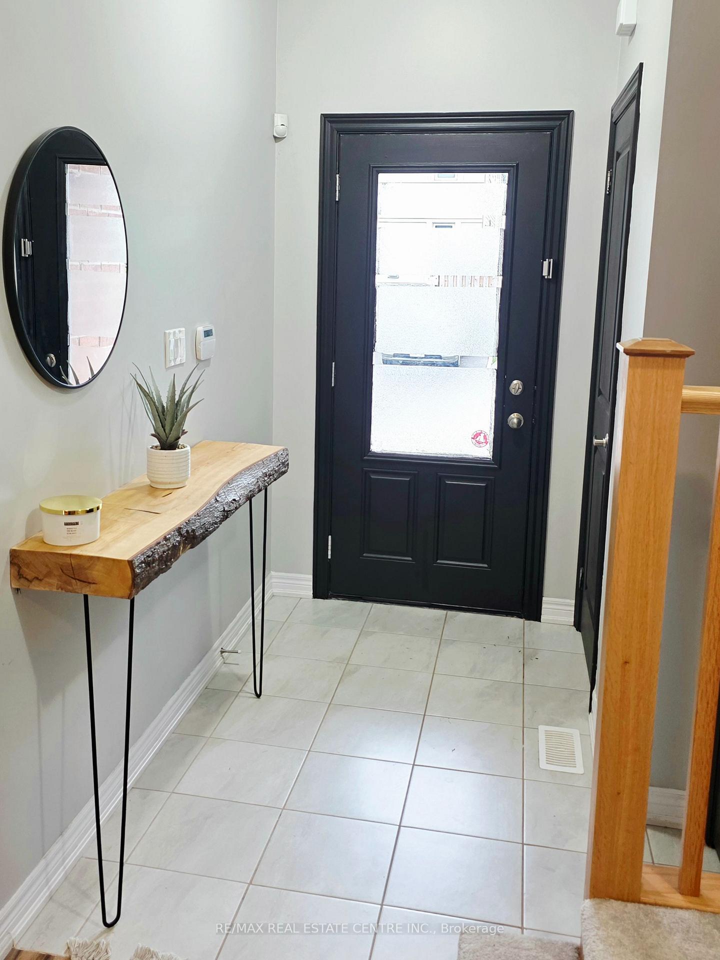 Photo 6 of Unit 16, 9 Arietta Lane, Hamilton, Winona — HOMEH
