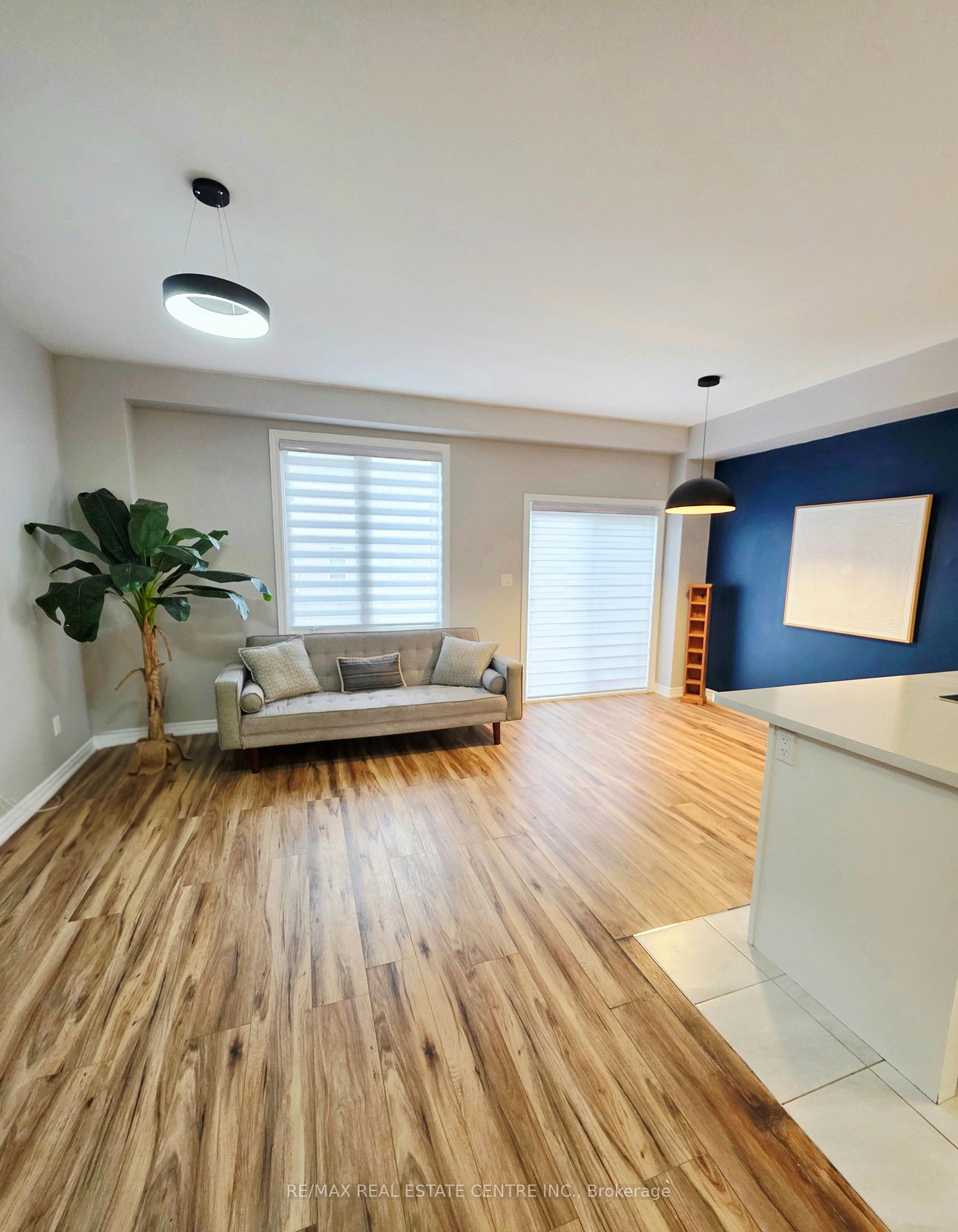 Photo 10 of Unit 16, 9 Arietta Lane, Hamilton, Winona — HOMEH
