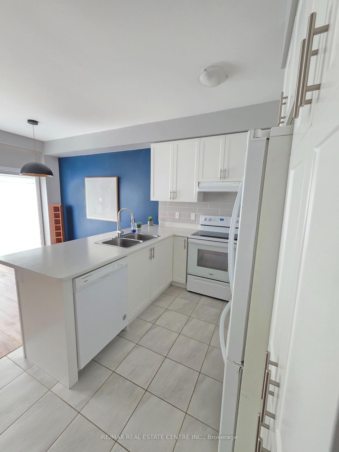 Photo 18 of Unit 16, 9 Arietta Lane, Hamilton, Winona — HOMEH