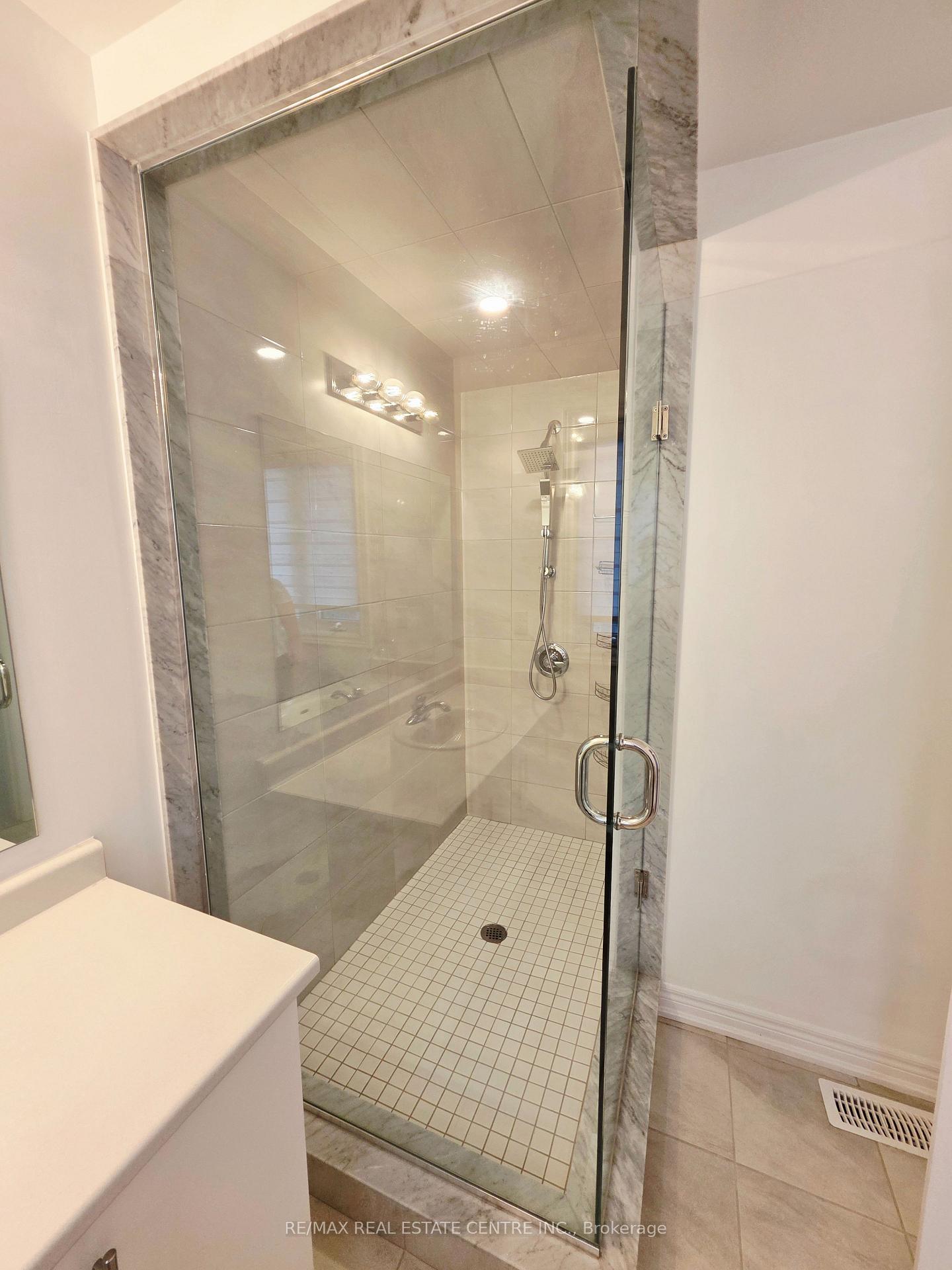 Photo 23 of Unit 16, 9 Arietta Lane, Hamilton, Winona — HOMEH