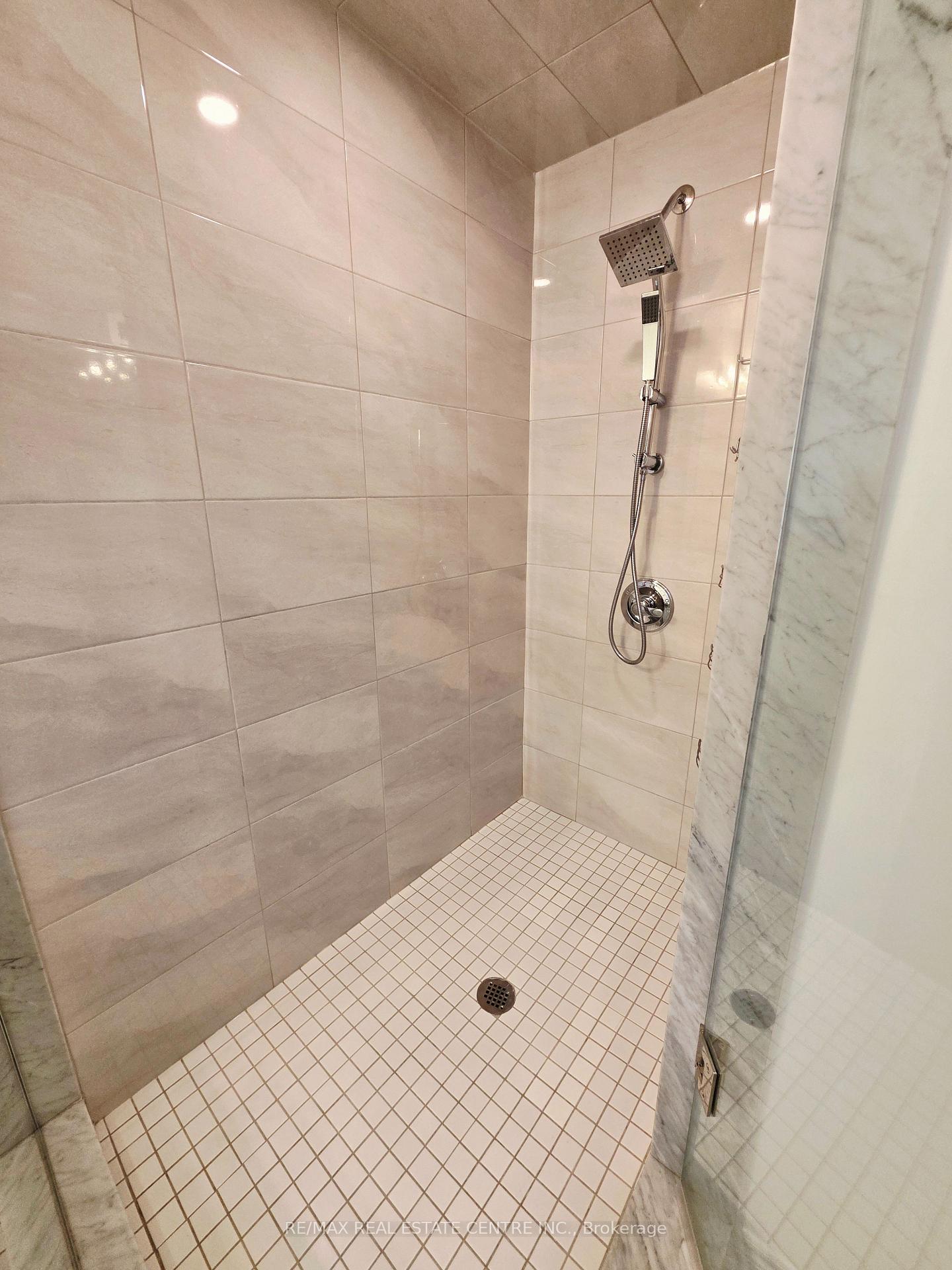 Photo 24 of Unit 16, 9 Arietta Lane, Hamilton, Winona — HOMEH