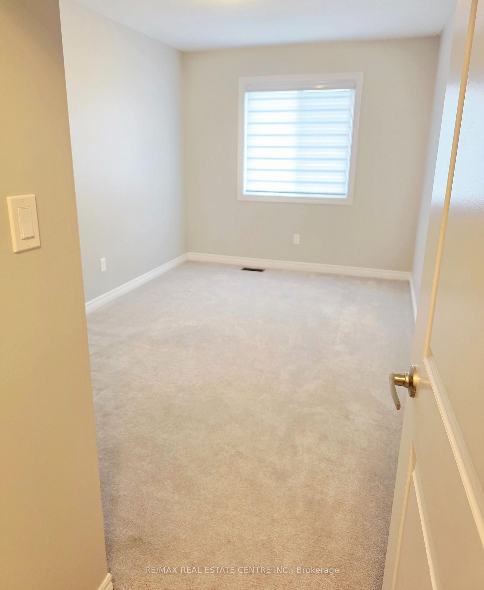 Photo 26 of Unit 16, 9 Arietta Lane, Hamilton, Winona — HOMEH