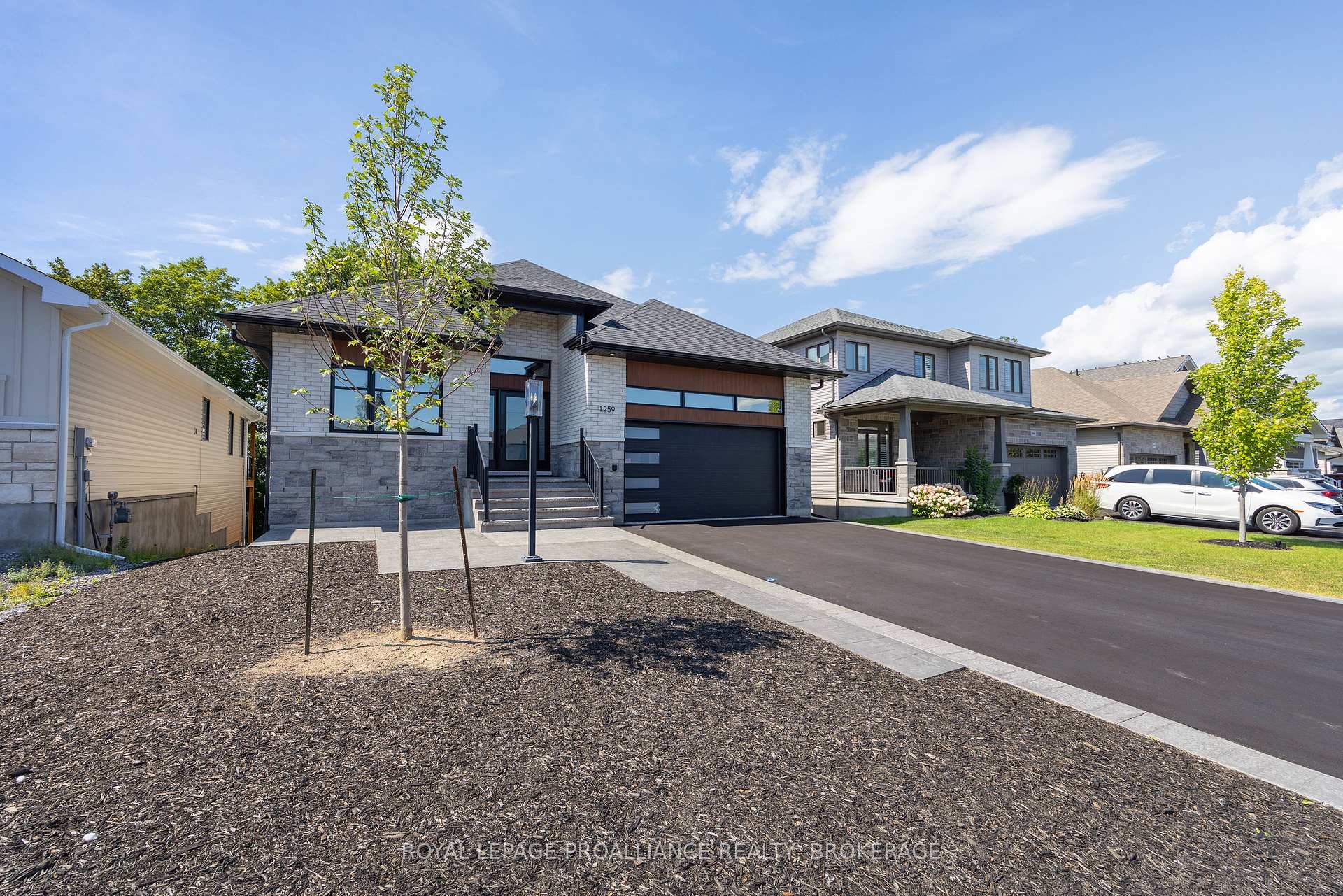 Photo 3 of 1259 Carfa Crescent, Kingston, City Northwest — HOMEH