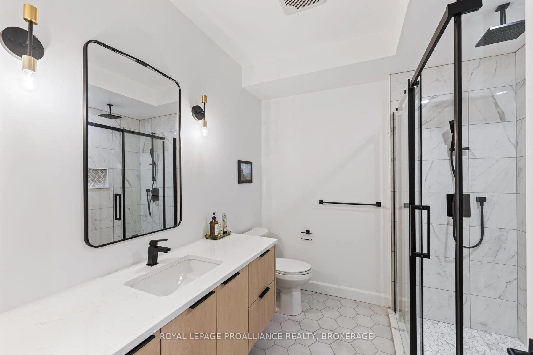 Photo 98 of 1259 Carfa Crescent, Kingston, City Northwest — HOMEH