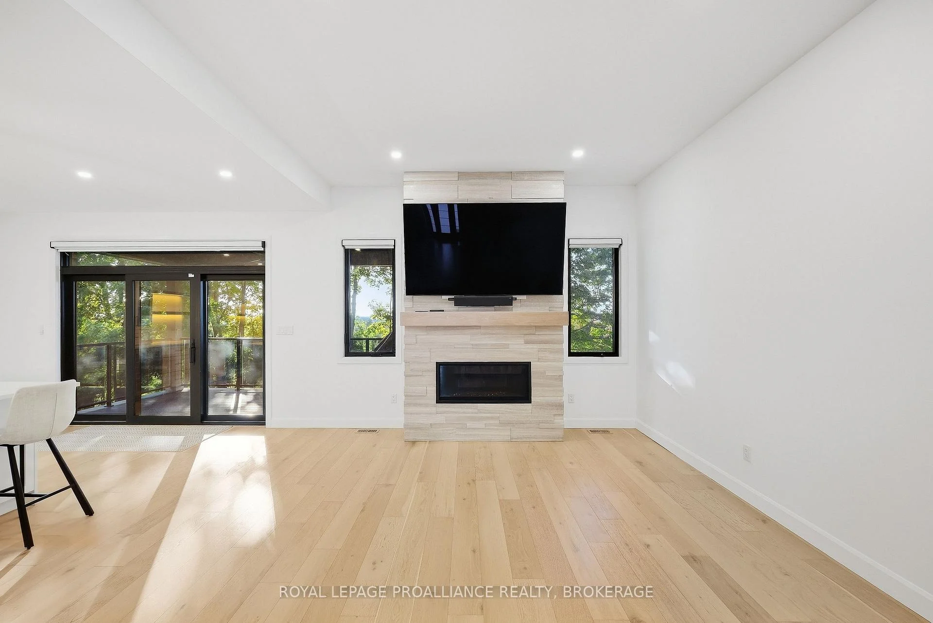 Photo 37 of 1259 Carfa Crescent, Kingston, City Northwest — HOMEH