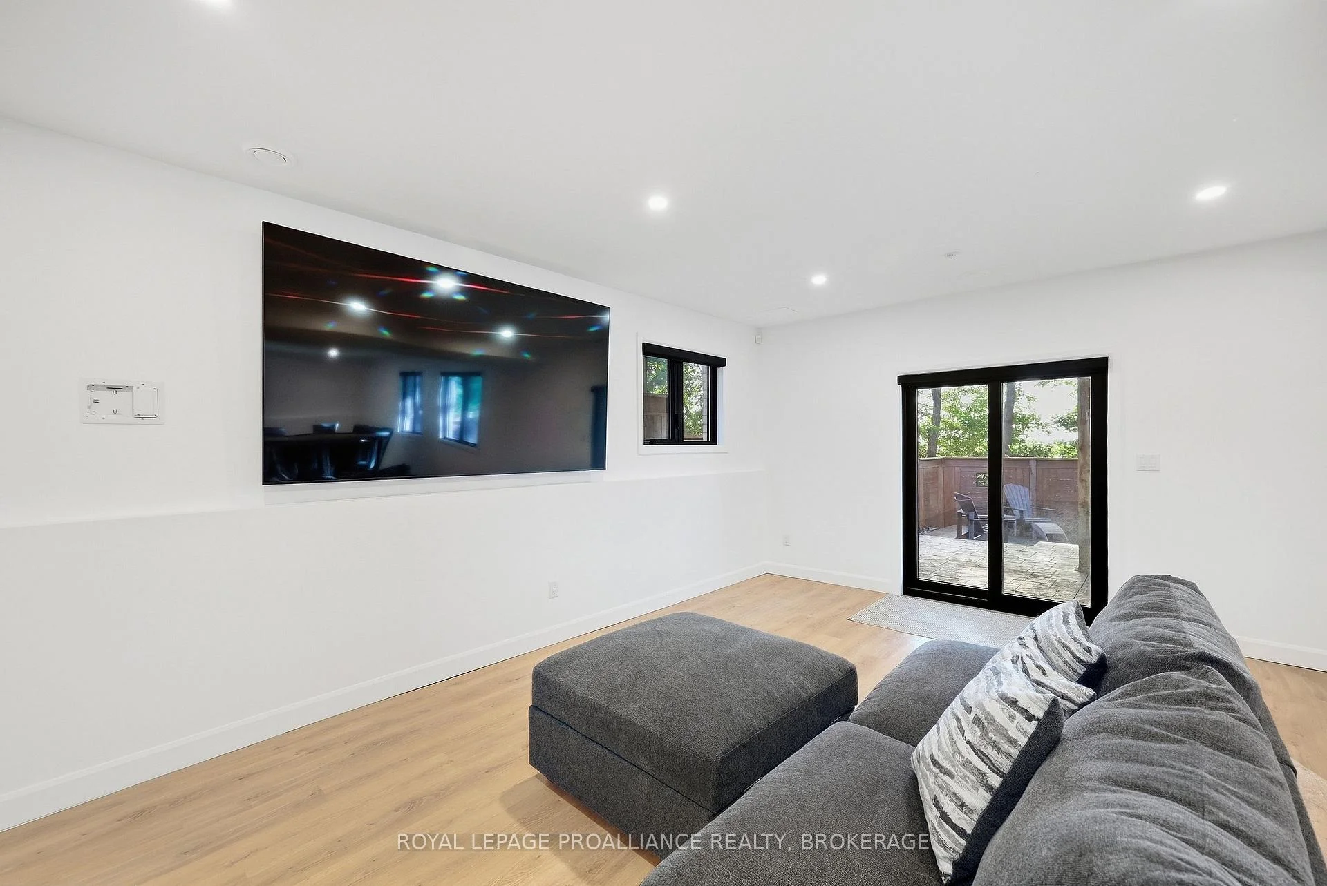 Photo 86 of 1259 Carfa Crescent, Kingston, City Northwest — HOMEH