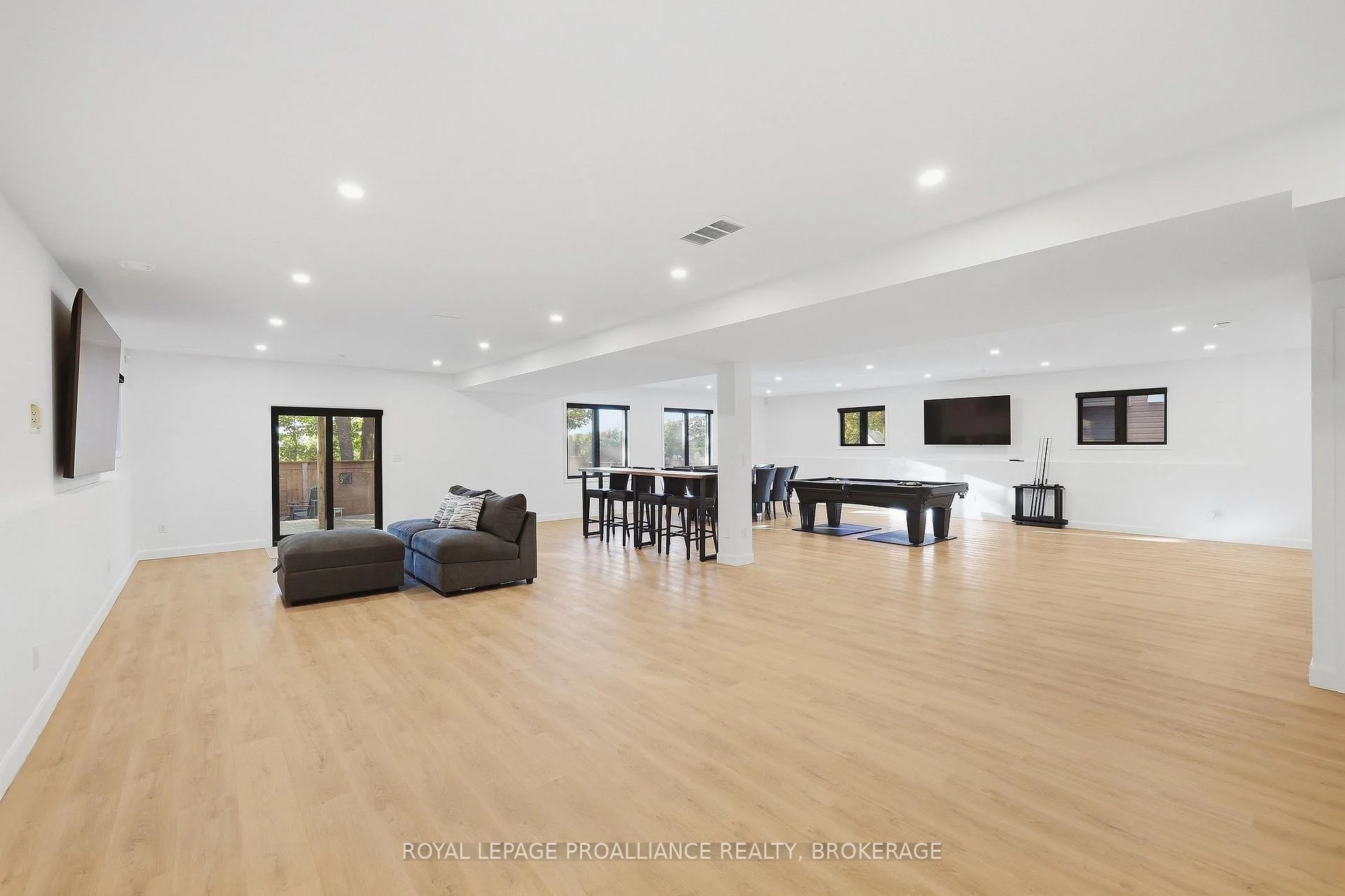 Photo 89 of 1259 Carfa Crescent, Kingston, City Northwest — HOMEH