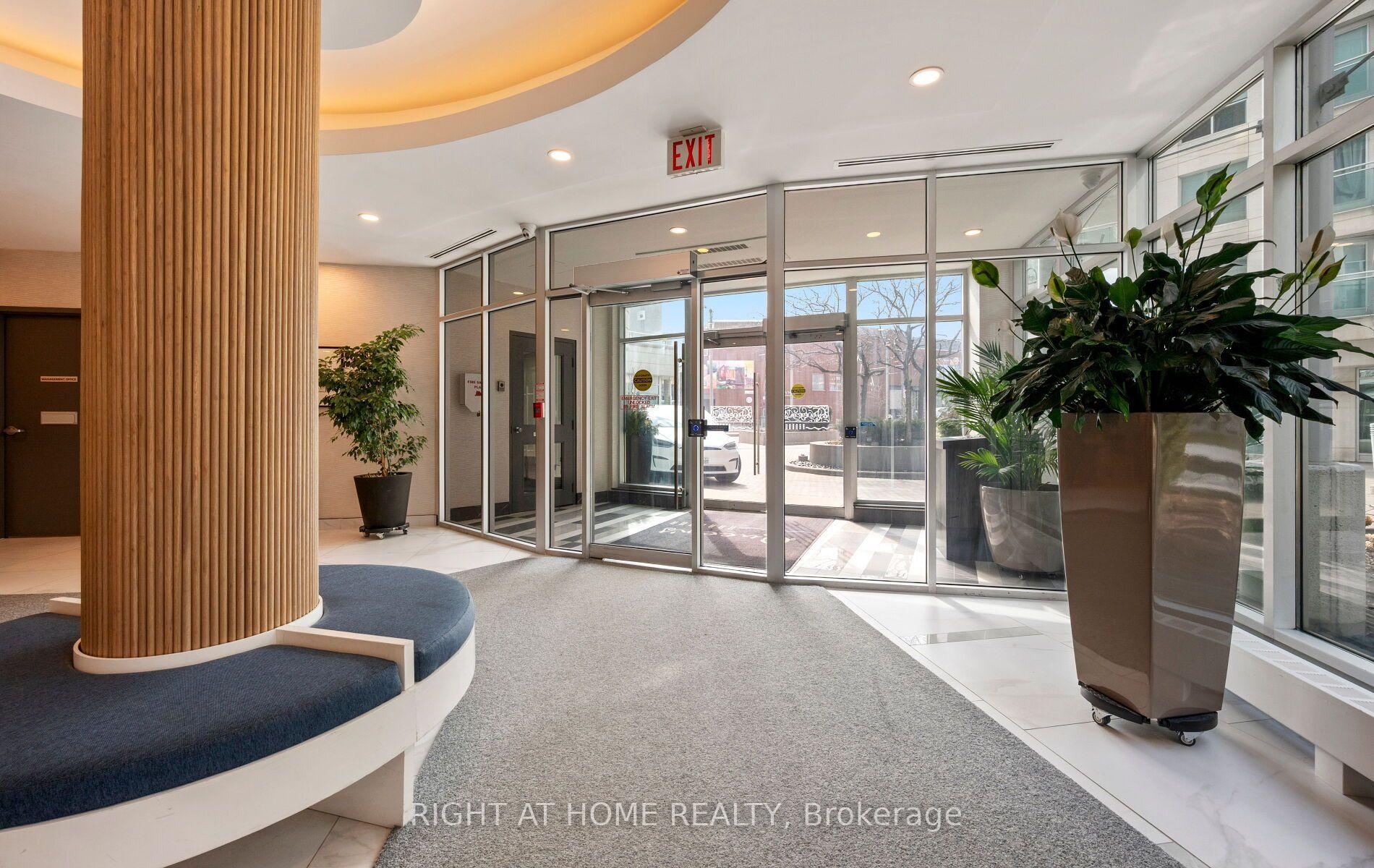 Photo 2 of Unit 219, 600 Queens Quay W, Toronto, Waterfront Communities — HOMEH