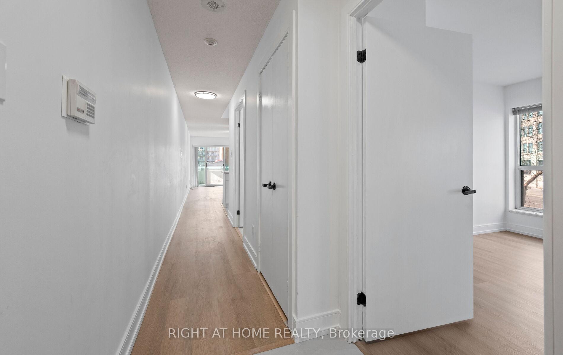 Photo 5 of Unit 219, 600 Queens Quay W, Toronto, Waterfront Communities — HOMEH