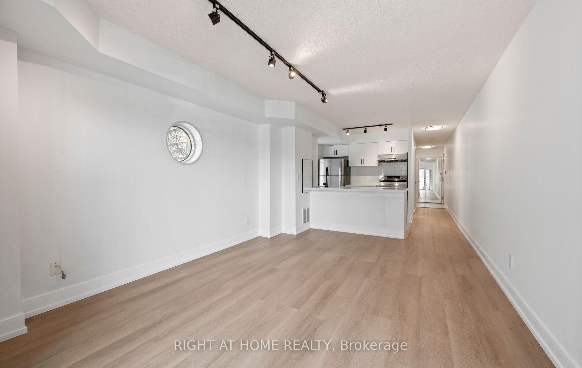 Photo 10 of Unit 219, 600 Queens Quay W, Toronto, Waterfront Communities — HOMEH