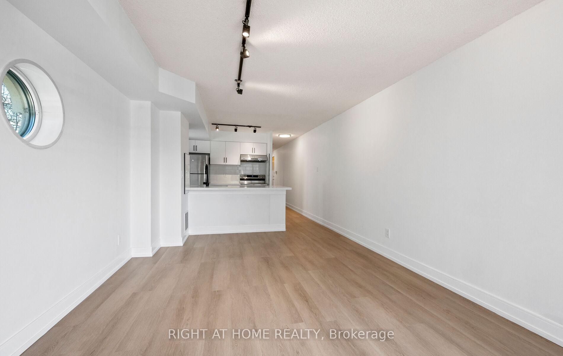 Photo 14 of Unit 219, 600 Queens Quay W, Toronto, Waterfront Communities — HOMEH