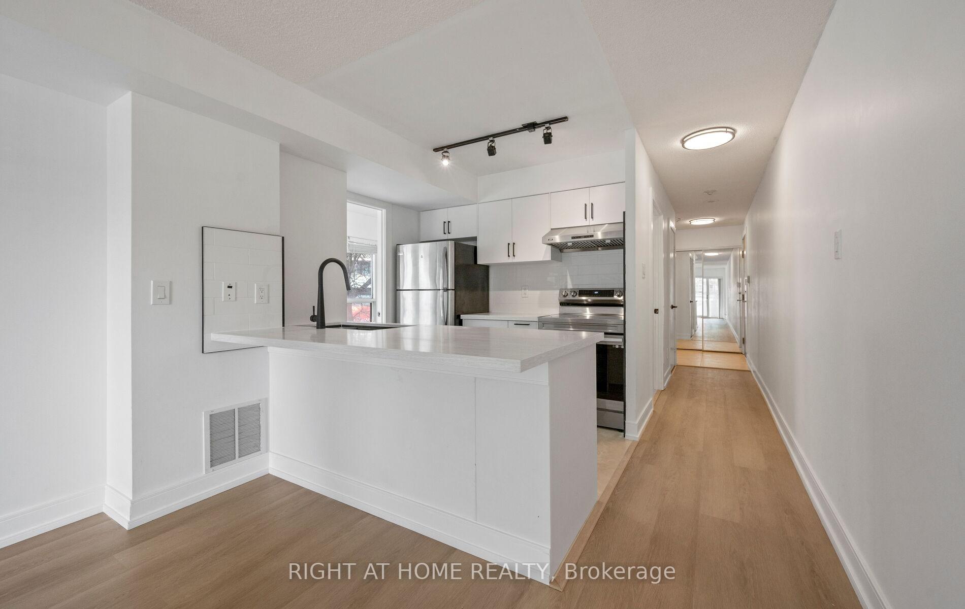 Photo 18 of Unit 219, 600 Queens Quay W, Toronto, Waterfront Communities — HOMEH
