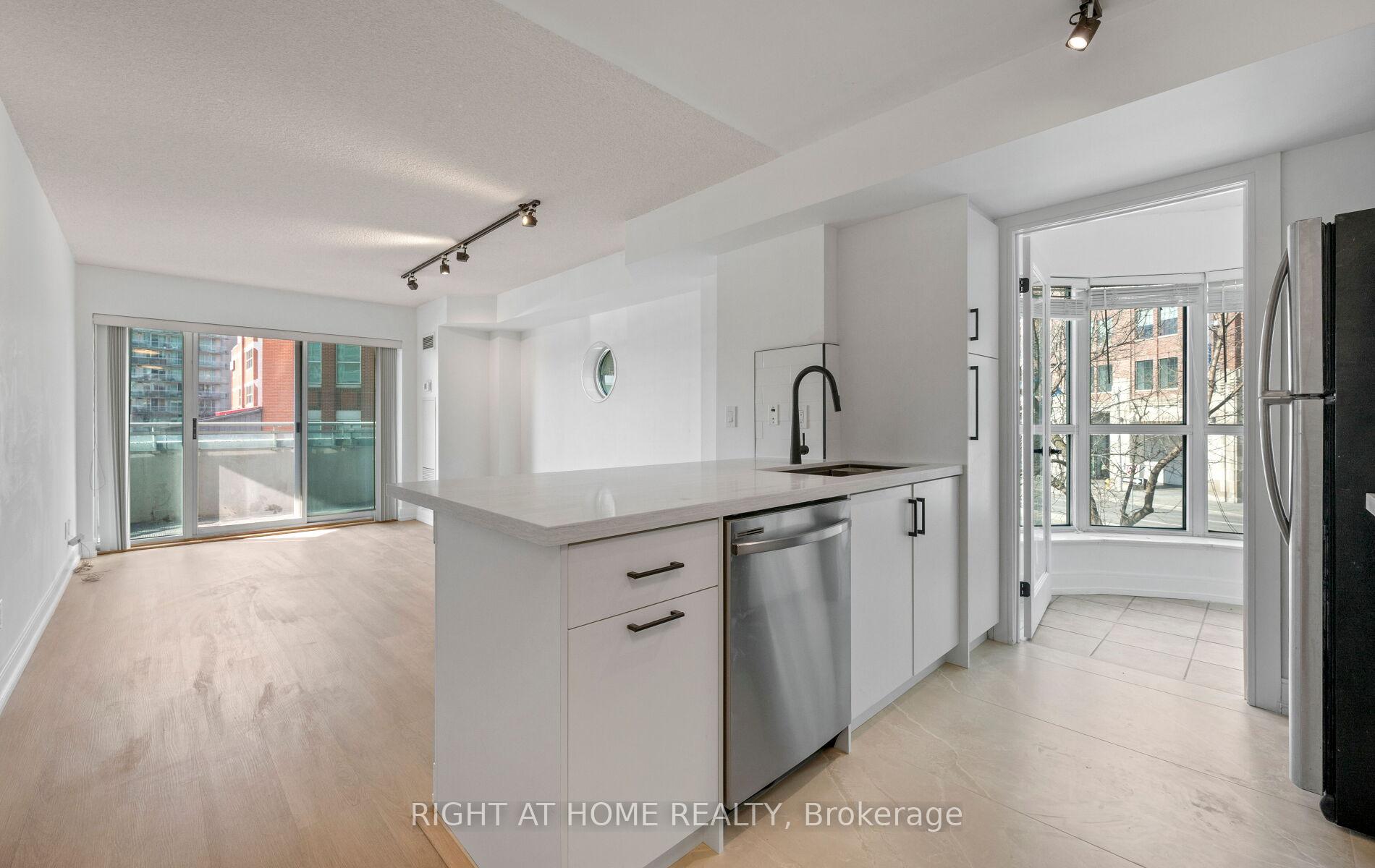 Photo 21 of Unit 219, 600 Queens Quay W, Toronto, Waterfront Communities — HOMEH