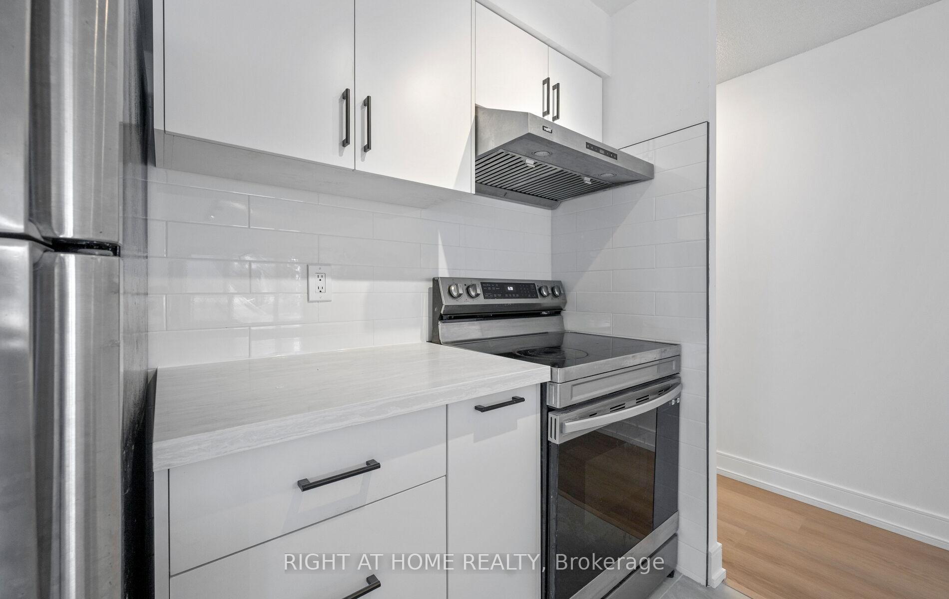 Photo 23 of Unit 219, 600 Queens Quay W, Toronto, Waterfront Communities — HOMEH