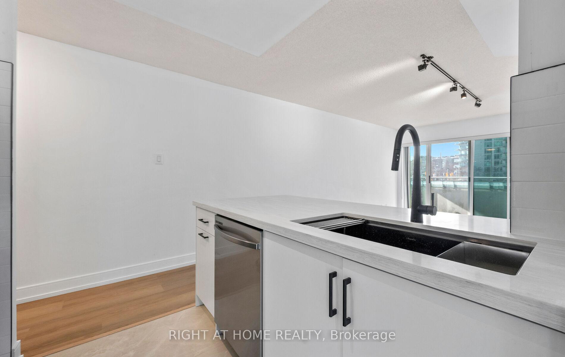 Photo 24 of Unit 219, 600 Queens Quay W, Toronto, Waterfront Communities — HOMEH