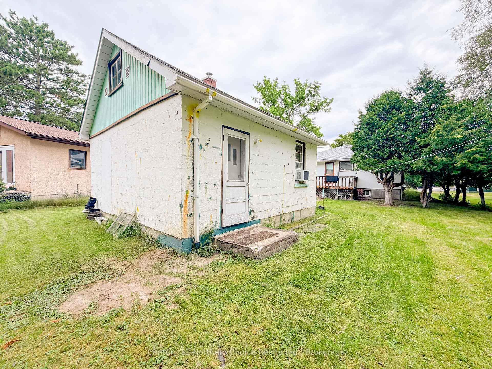 Photo 34 of 1433 Pine Portage Road, Kenora, South Park Estate — HOMEH
