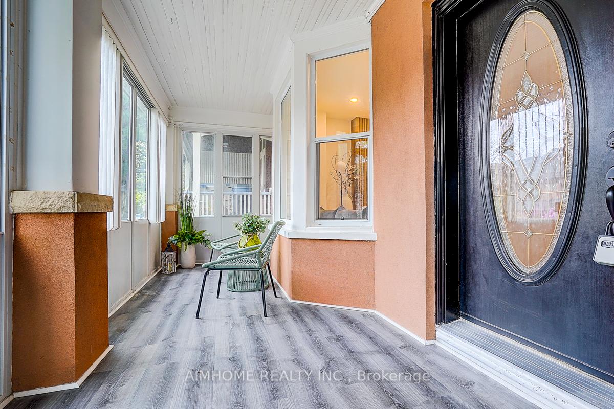 Photo 2 of 107 Glendale Avenue, Toronto, Roncesvalles — HOMEH