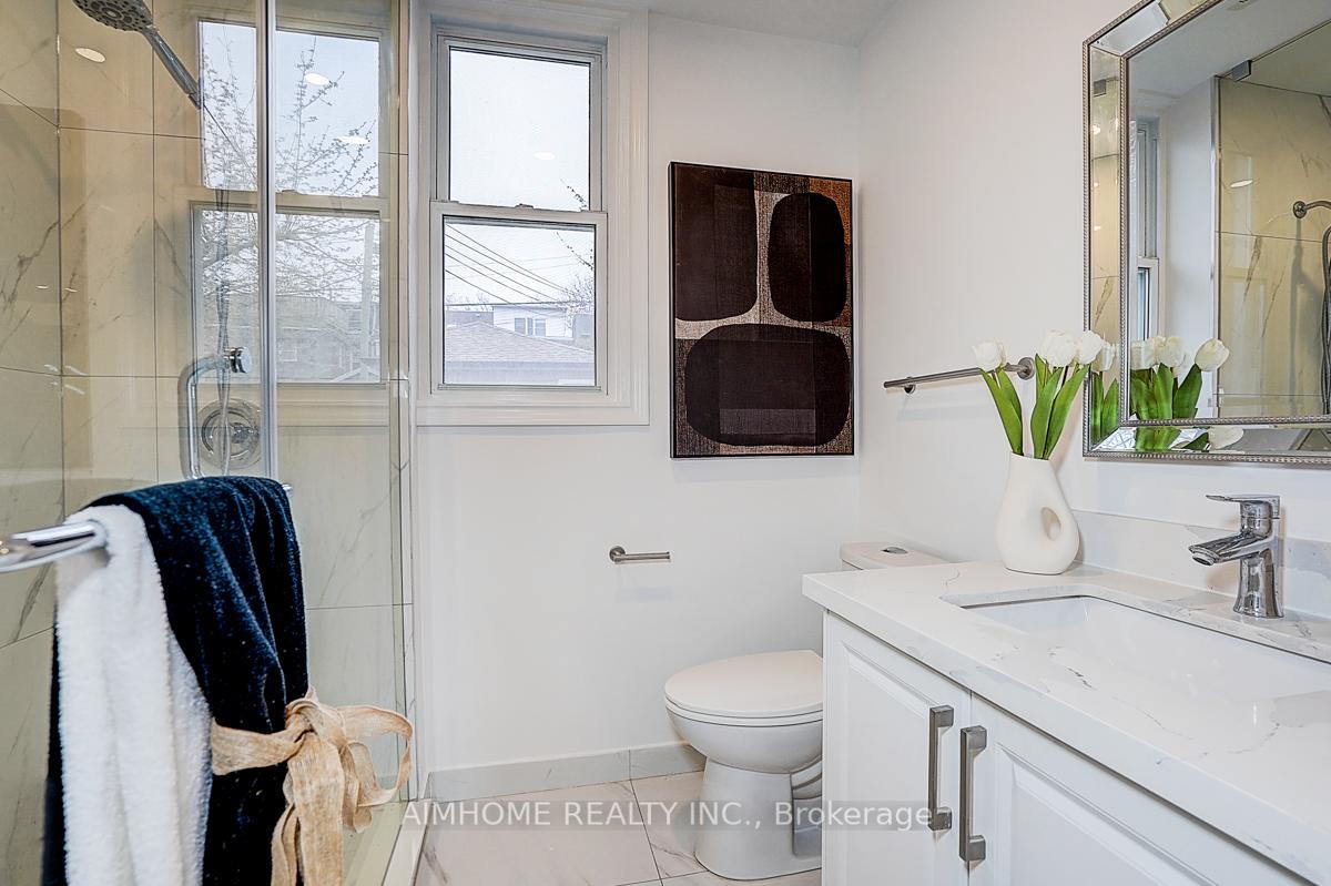 Photo 15 of 107 Glendale Avenue, Toronto, Roncesvalles — HOMEH