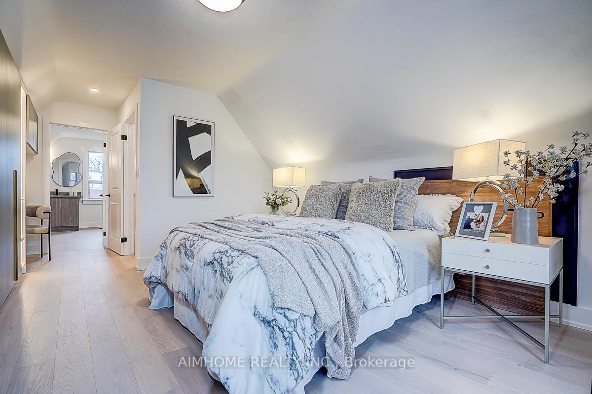 Photo 24 of 107 Glendale Avenue, Toronto, Roncesvalles — HOMEH