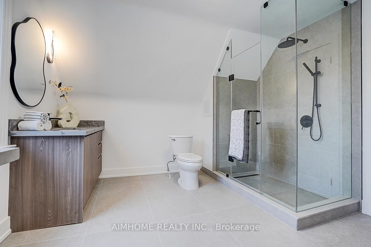 Photo 27 of 107 Glendale Avenue, Toronto, Roncesvalles — HOMEH