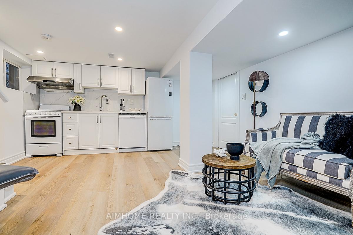 Photo 32 of 107 Glendale Avenue, Toronto, Roncesvalles — HOMEH
