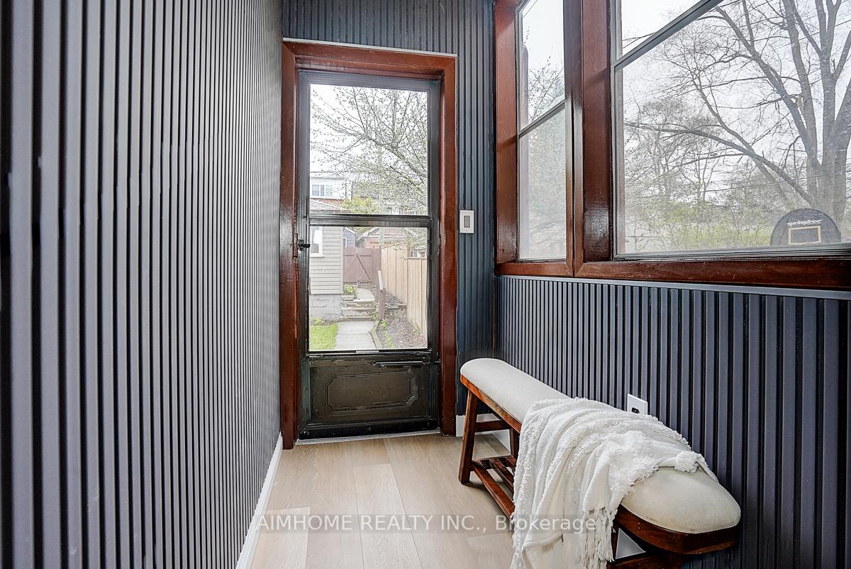 Photo 33 of 107 Glendale Avenue, Toronto, Roncesvalles — HOMEH