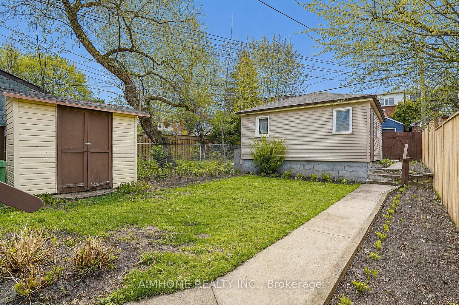 Photo 35 of 107 Glendale Avenue, Toronto, Roncesvalles — HOMEH