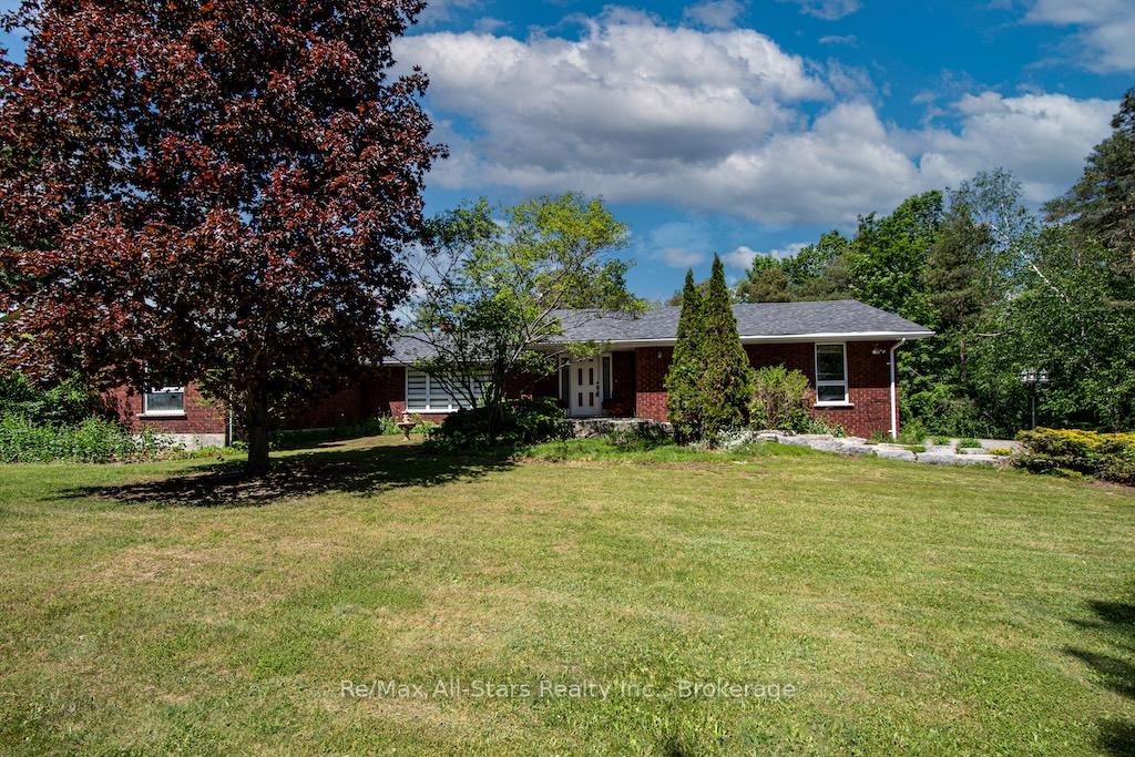 Photo 5 of 32 Forest Drive, Kawartha Lakes, Manvers — HOMEH