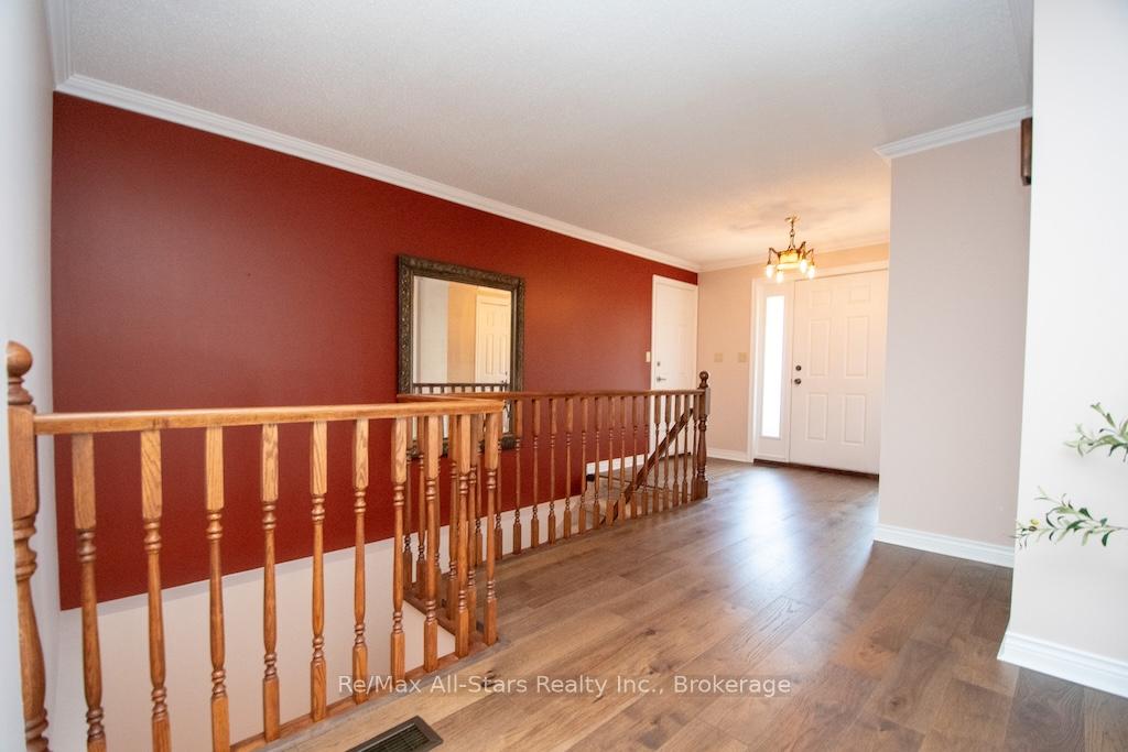 Photo 6 of 32 Forest Drive, Kawartha Lakes, Manvers — HOMEH