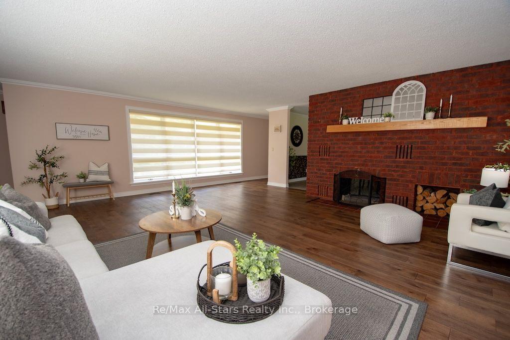 Photo 11 of 32 Forest Drive, Kawartha Lakes, Manvers — HOMEH