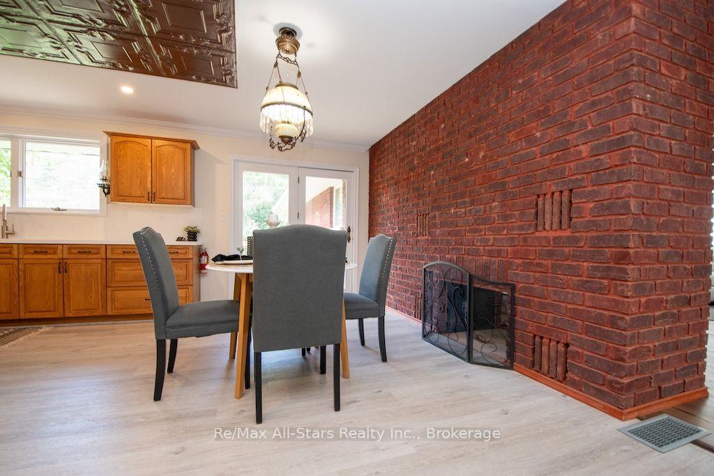 Photo 12 of 32 Forest Drive, Kawartha Lakes, Manvers — HOMEH