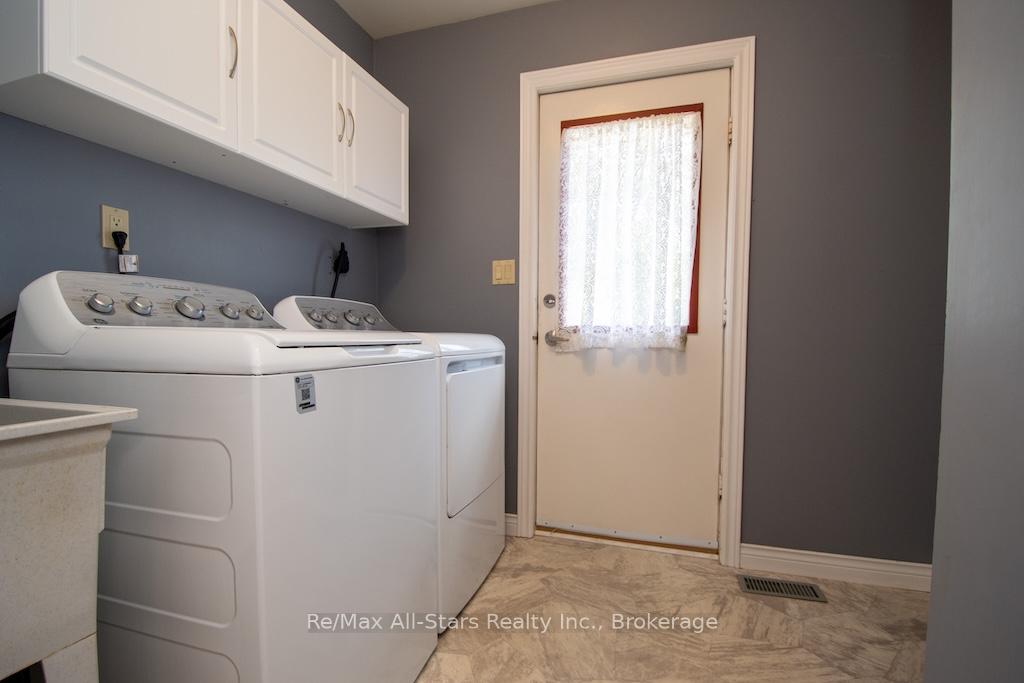 Photo 19 of 32 Forest Drive, Kawartha Lakes, Manvers — HOMEH