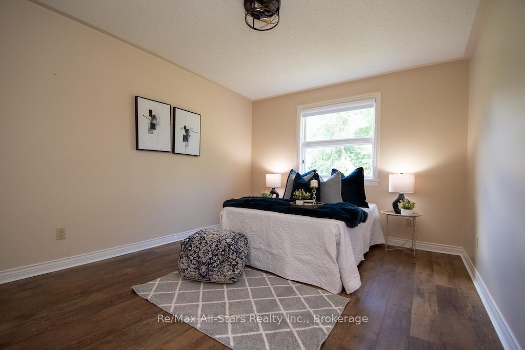 Photo 25 of 32 Forest Drive, Kawartha Lakes, Manvers — HOMEH