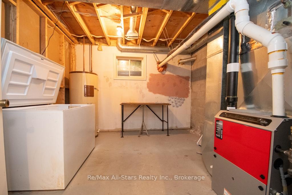 Photo 41 of 32 Forest Drive, Kawartha Lakes, Manvers — HOMEH