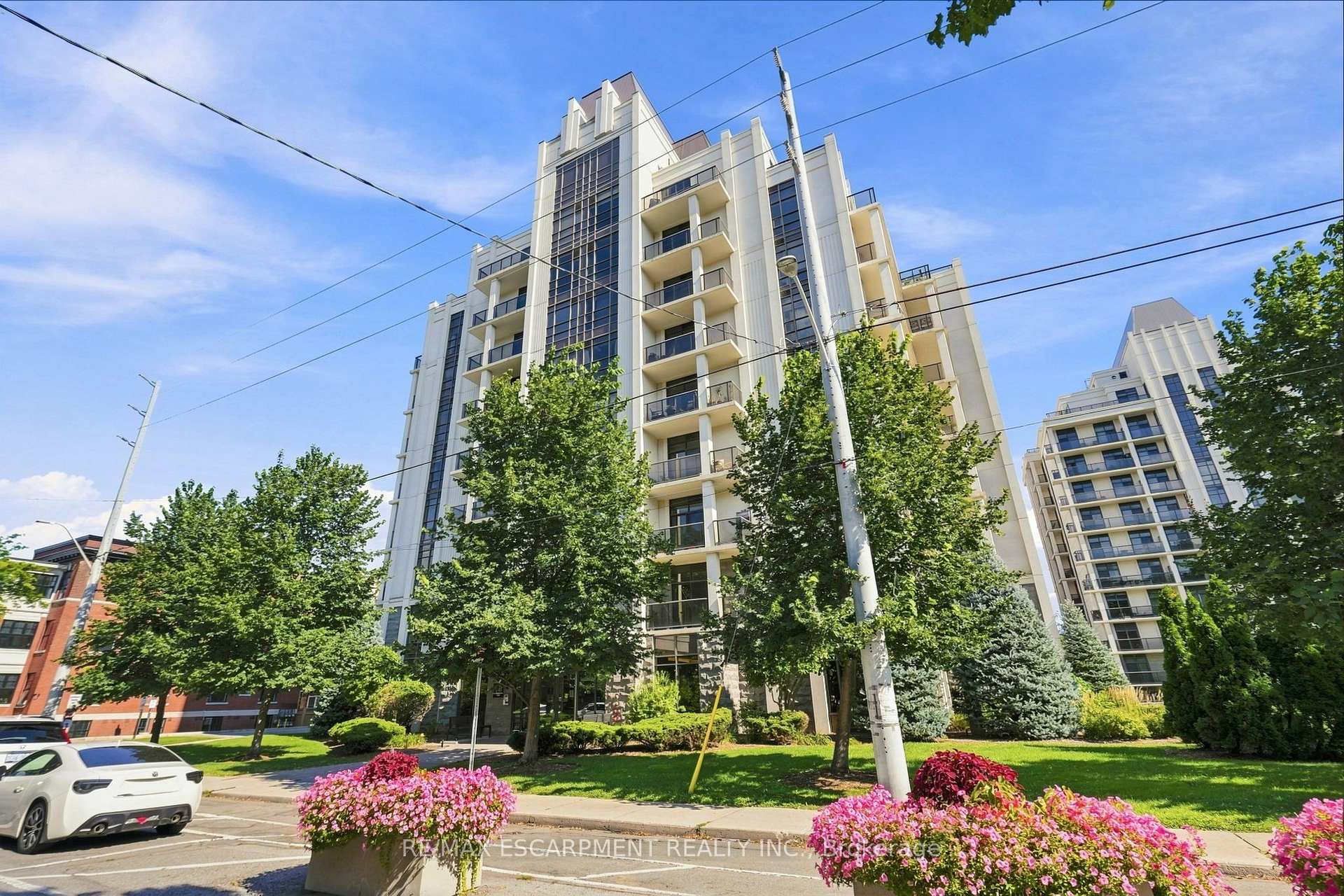 Front of Unit 201, 90 Charlton Avenue W