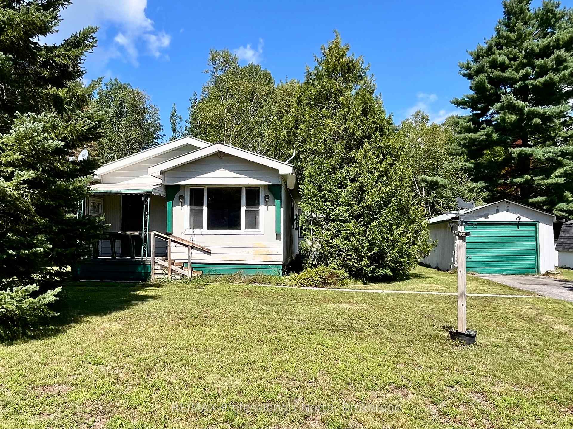 Photo 2 of 1053 Seventh Lane, Minden Hills, Minden — HOMEH