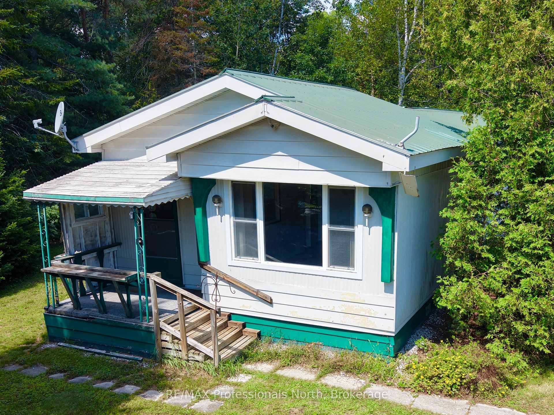 Photo 3 of 1053 Seventh Lane, Minden Hills, Minden — HOMEH