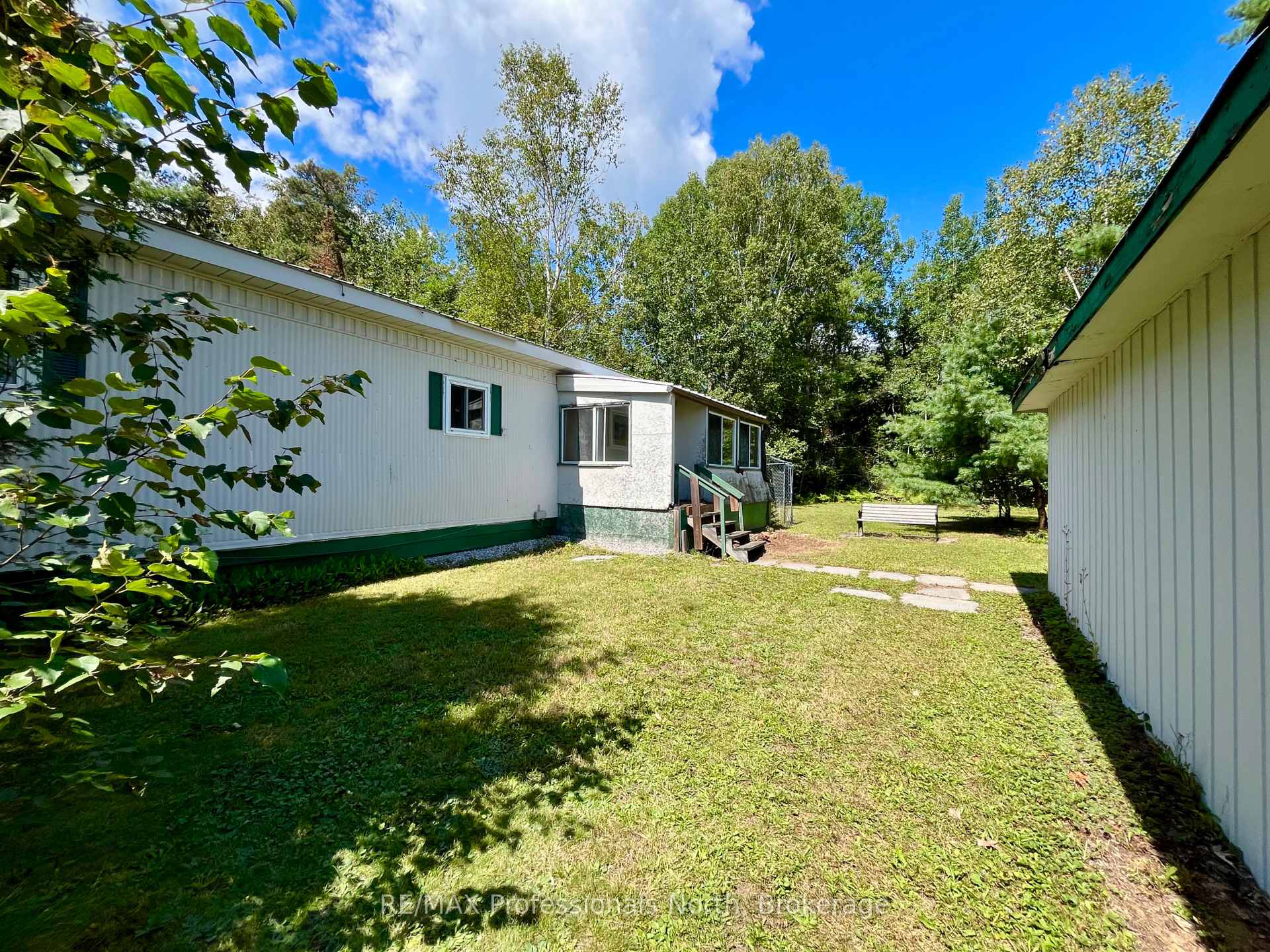 Photo 9 of 1053 Seventh Lane, Minden Hills, Minden — HOMEH