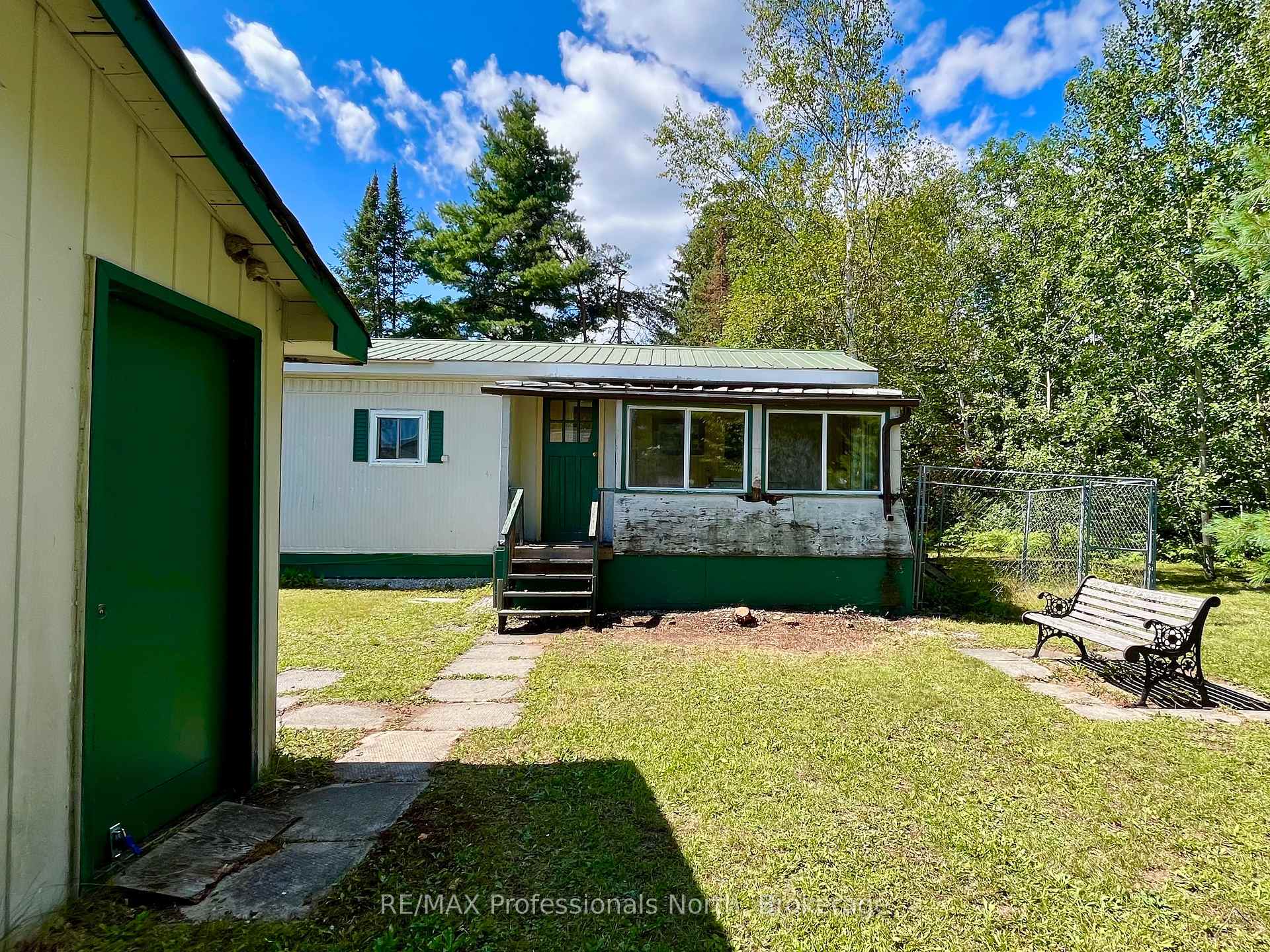 Photo 11 of 1053 Seventh Lane, Minden Hills, Minden — HOMEH