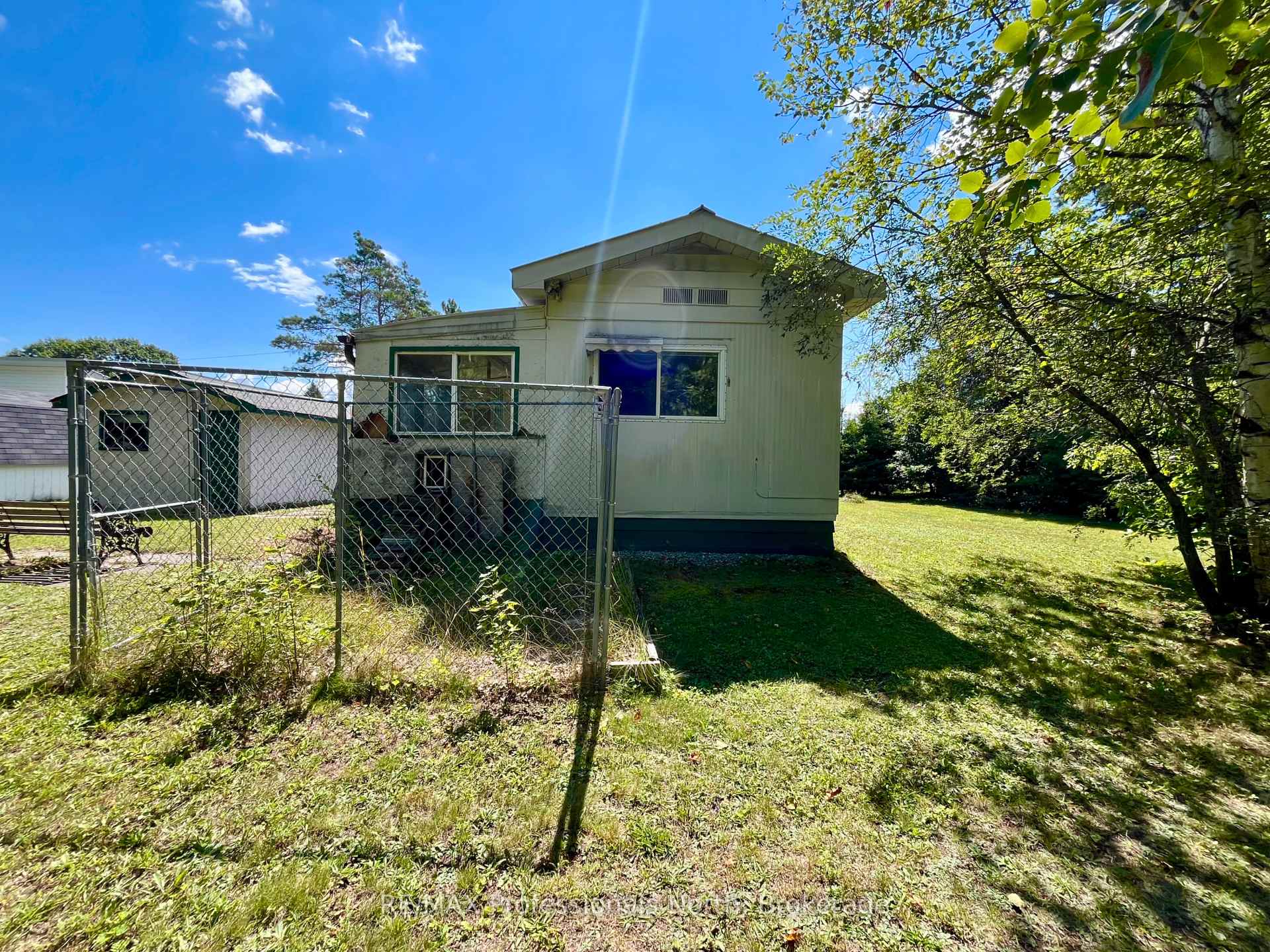 Photo 14 of 1053 Seventh Lane, Minden Hills, Minden — HOMEH