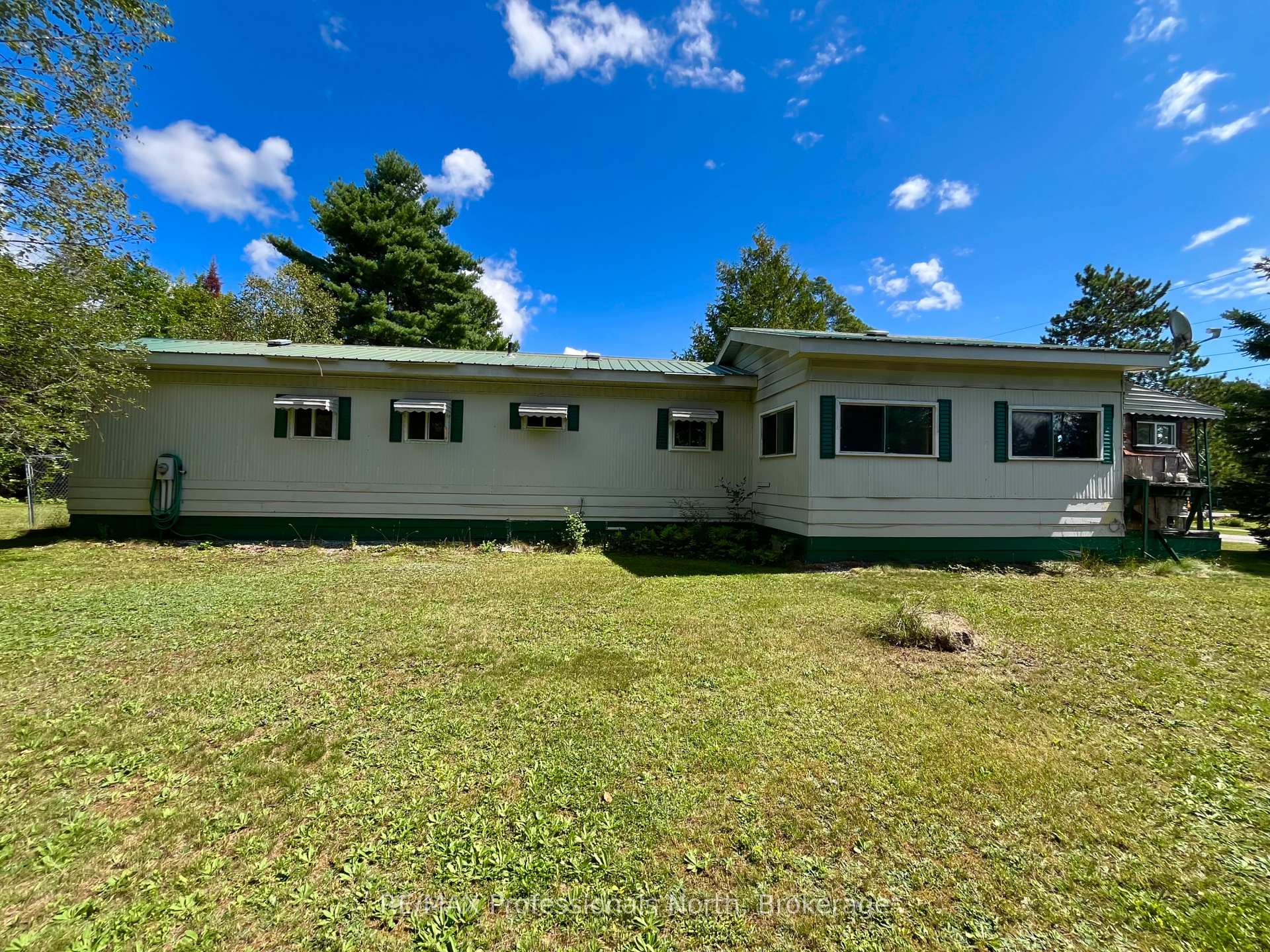 Photo 15 of 1053 Seventh Lane, Minden Hills, Minden — HOMEH